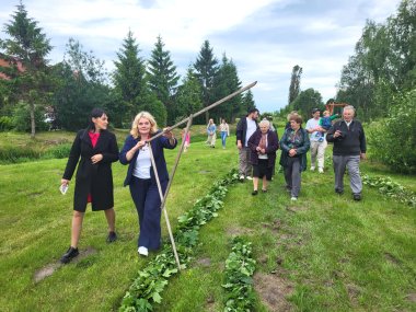 Joninių vainikui net galo nebuvo matyti