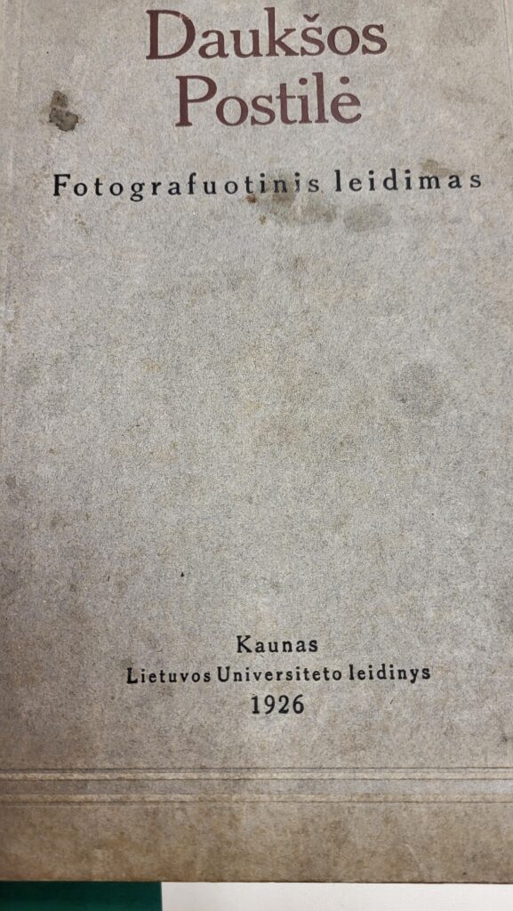 Kūrybiškai ir prasmingai: gotiškos monogramos ir istorinės spaudos pažinimas Veiviržėnuose