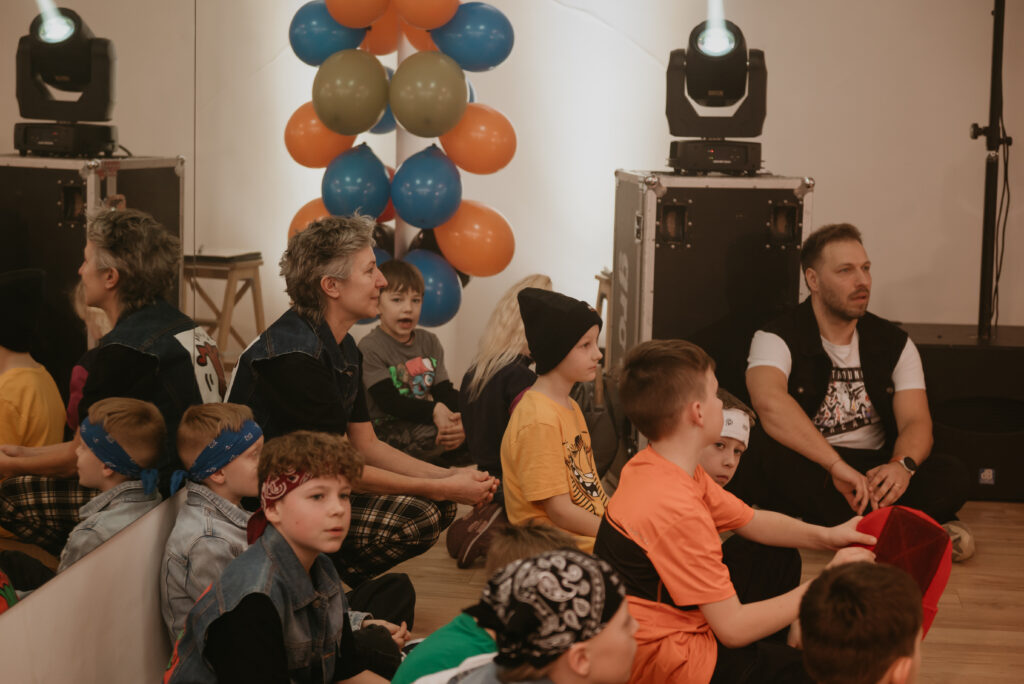 Gargžduose breiko ir gatvės šokių studija „G-town“: bendruomenę vienijanti veikla