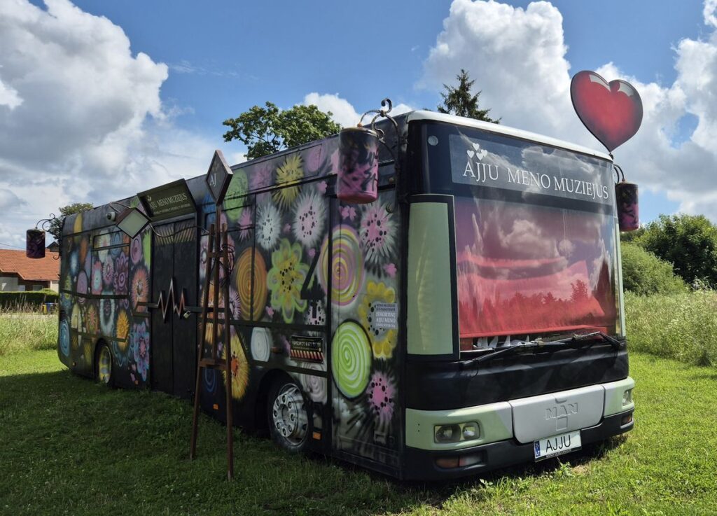 Šeimos muziejuje – istorijos apie meilę, meną ir gerumą