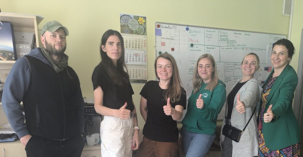 Startuoja darbas su jaunimu gatvėje