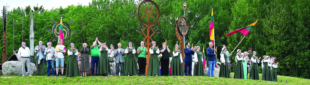Gerbdami praeitį doviliškiai kuria ateities kartoms