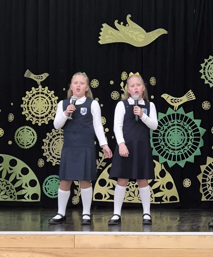 Konkurso „Tramtatulis“ jaunosios laureatės – pradinukės dvynės iš Gargždų