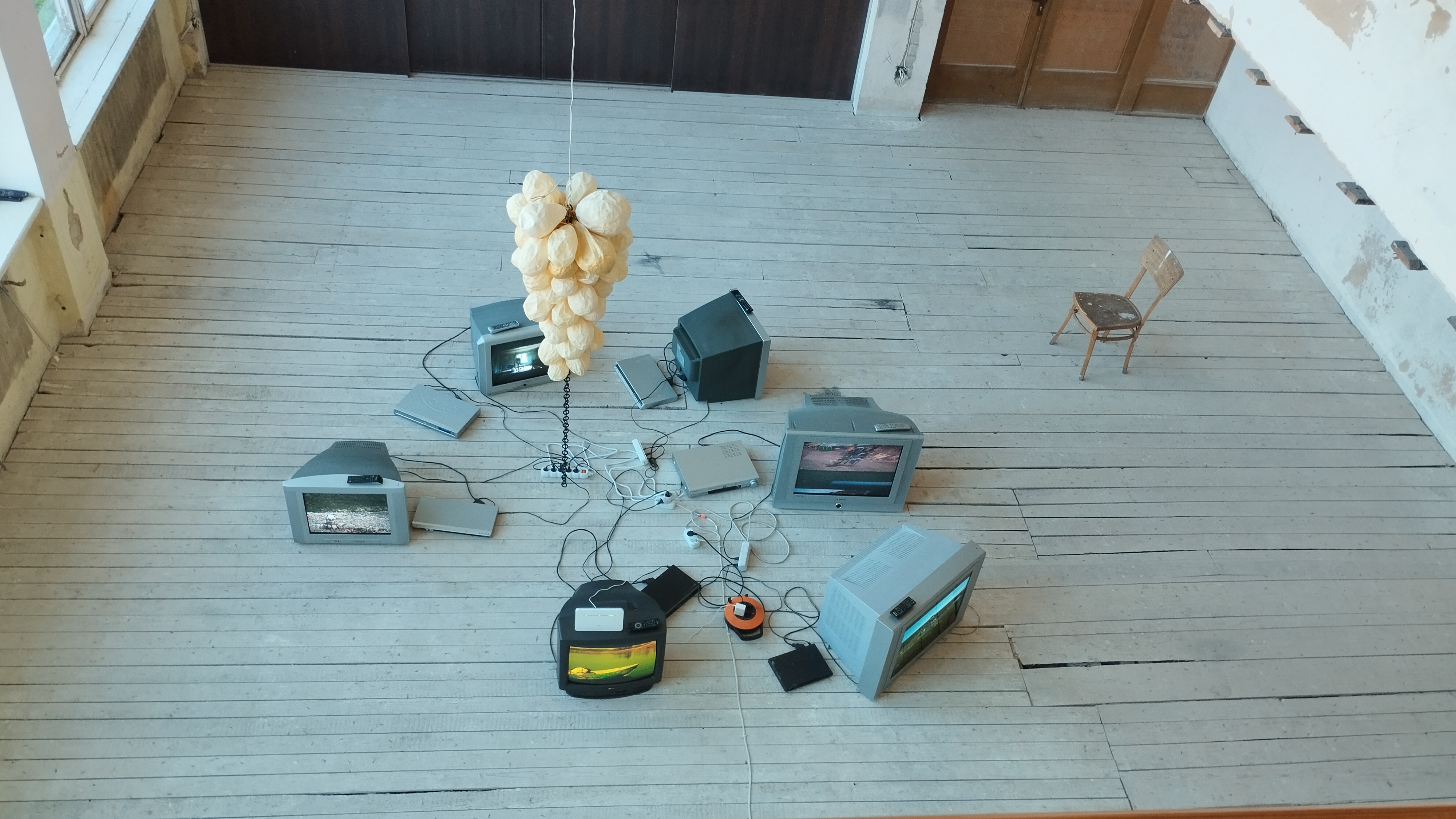 Miglė Morkūnaitė-Vervečkienė. Permąstyti tapatybę per šiuolaikinį meną: „A14 -3608“ buvusiuose Kriaunų kultūros namuose