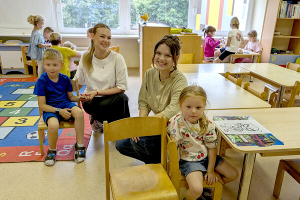 Jaunimo įdarbinimas: patirtis, atsakomybė ir pasitikėjimas