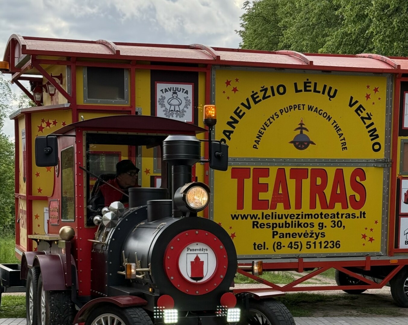 Lėlių teatras važiuoja ten, kur visada laukiamas