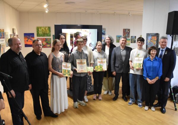 Vėl šur­mu­lia­vo jau­nų­jų me­ni­nin­kų są­jū­dis