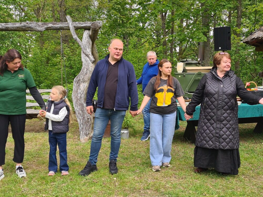 Gyva tradicija – gegužinė ant Baro kalno