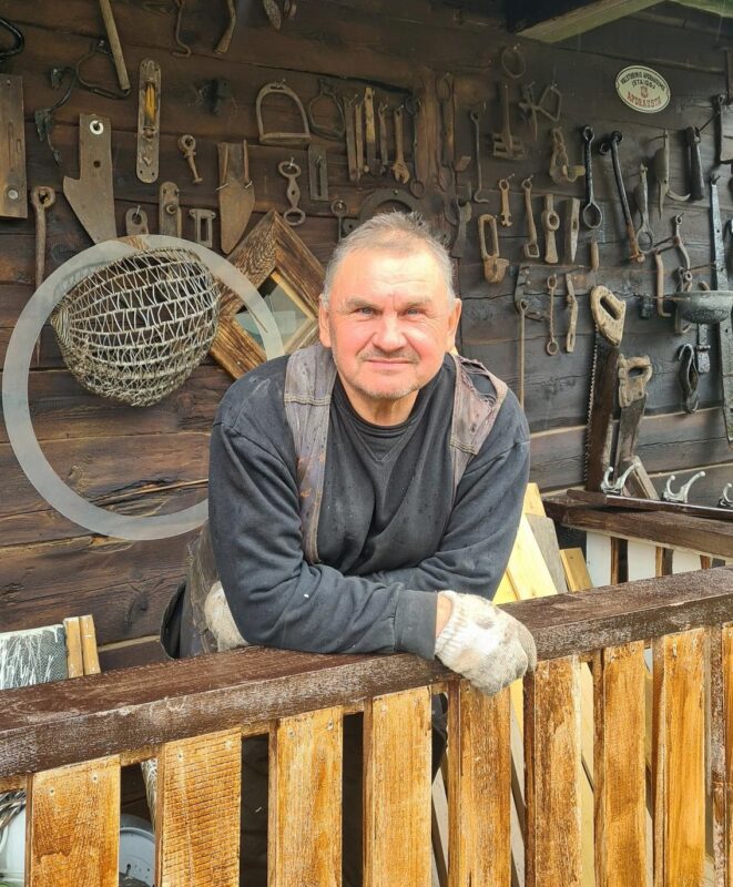 A. Kazlauskas savo laimę kuria gimtojoje Luokėje